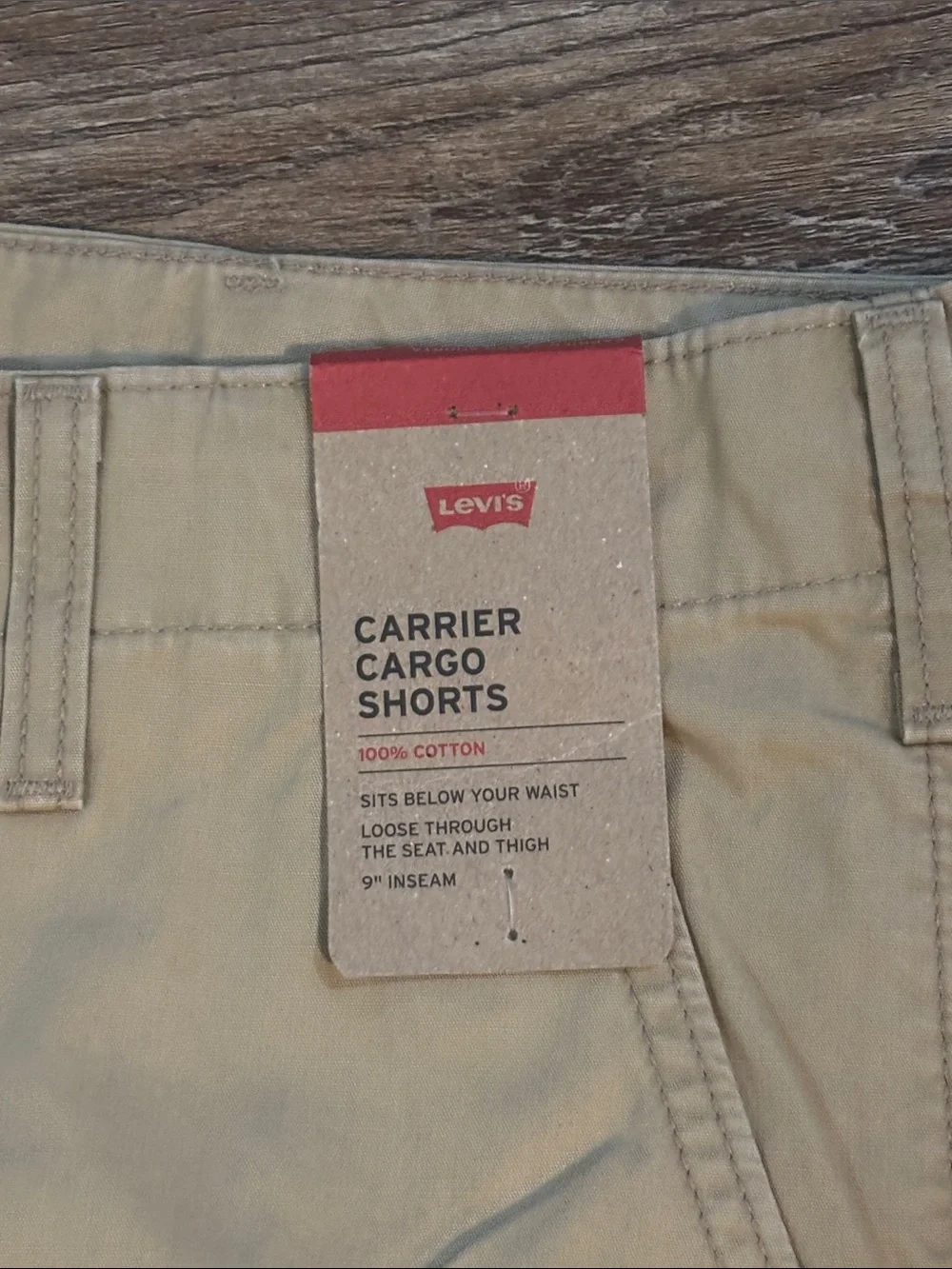 Levi’s Men’s Khaki Cargo Shorts (NWT)